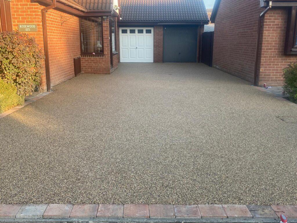 Resin with red border