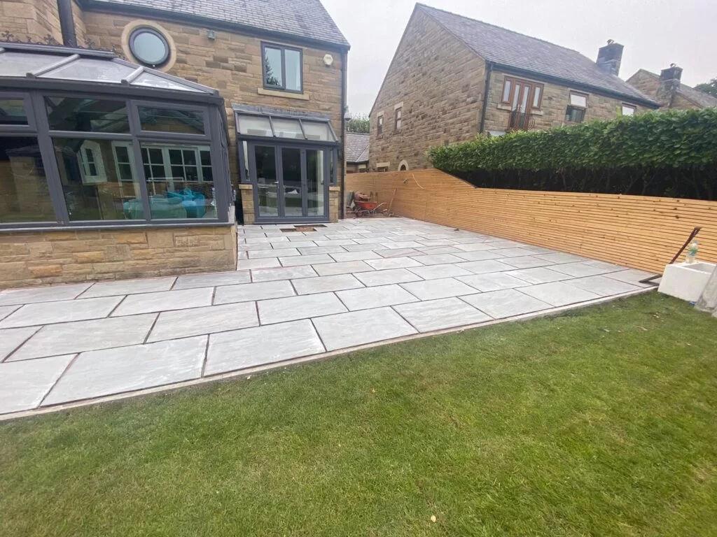 gallery-patios-01 grey flagged patio