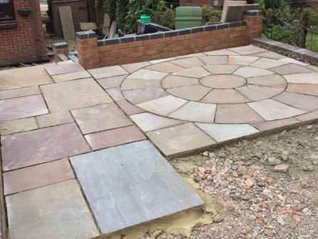 gallery-patios-12 Sandstone patio with feature